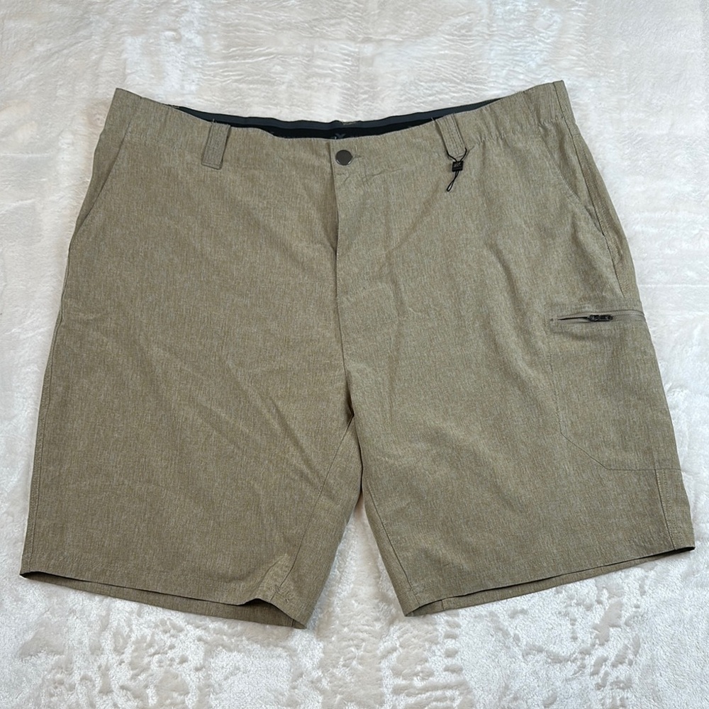 ZeroXposur Travel Series Tan Flat Front Shorts Lightweight Design